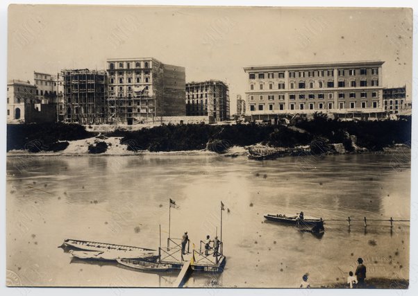 Lungotevere all'altezza Prati