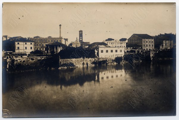 Sponda sinistra tosto a valle di Ponte Rotto