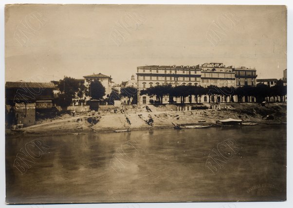 Sponda sinistra passeggiata di Ripetta da monte del Vicolo del Vantaggio alla Casina Club dei Canottieri