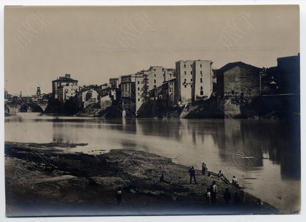 Sponda destra a monte di Ponte Cestio