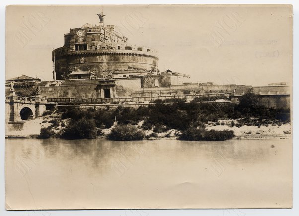 Sponda destra dal Ponte S. Angelo al Bastione S. Salvatore