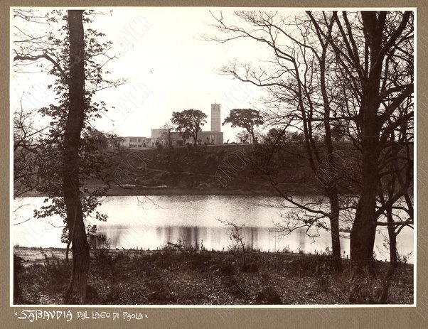 Sabaudia dal lago di Paola