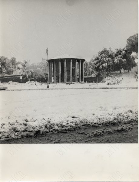 Roma sotto la neve