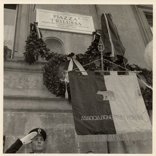 Cerimonia per inaugurazione della statua di Trilussa