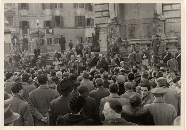 Cerimonia per inaugurazione della statua di Trilussa