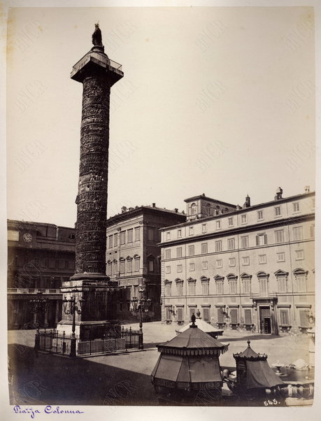 Roma. Piazza Colonna