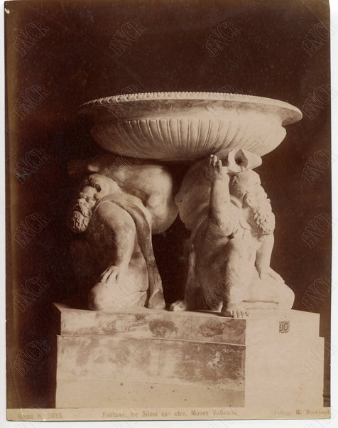 Roma. Fontana tre Sileni con otre. Museo Vaticano