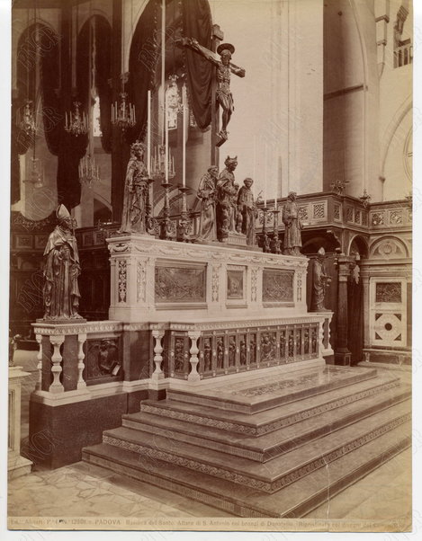 Padova. Basilica del Santo. Altare di Sant'Antonio coi bronzi di Donatello