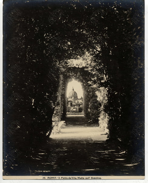 Roma. San Pietro da Villa Malta sull'Aventino