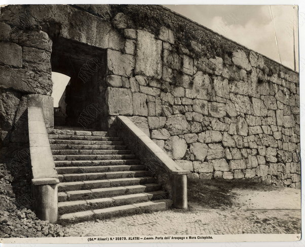 Alatri. Porta dell'Areopago e Mura Ciclopiche