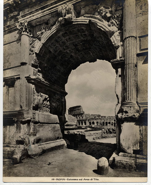 Roma. Colosseo ed Arco di Tito