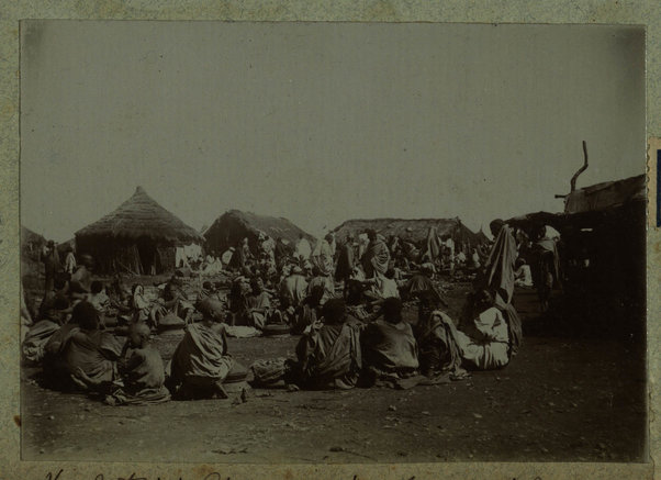 Venditrici di "angera'" (pane indigeno)