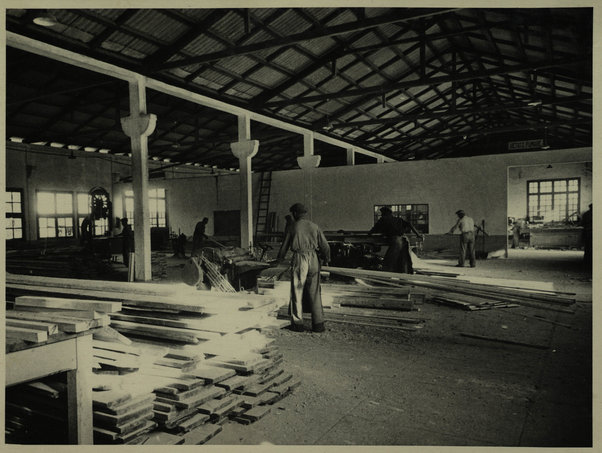 Laboratorio falegnami … sala macchine