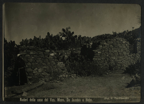 Rovine della casa abitata da Mgr. De Jacobis