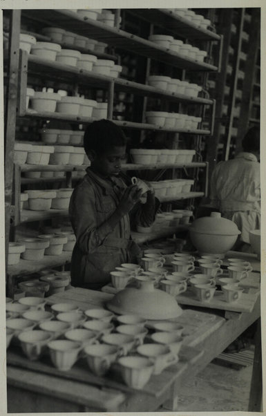 Asmara. Fabbrica di ceramiche (Chinaware and Earthenware factory)