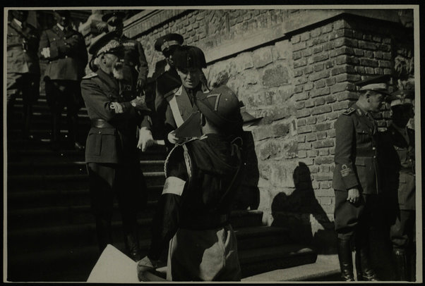 Asmara. [Casa del Fascio "Arnaldo Mussolini'j. Cerimonia per la leva fascista [in presenza di S.E. De Bono]. 24/5/1935