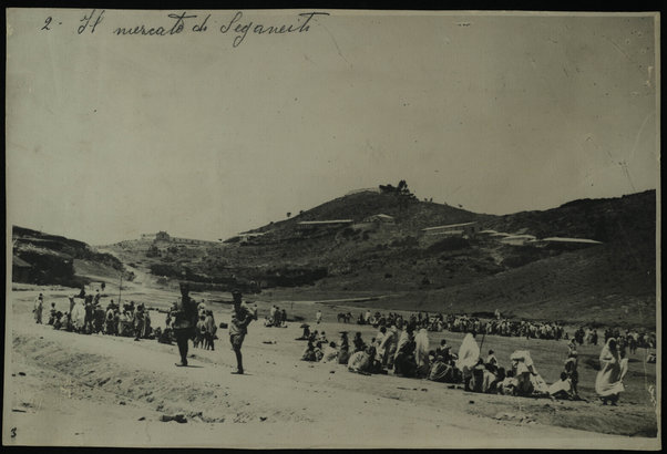 Baratti, Asmara, Mercato indigeno di Saganeiti, [anni 1920?]