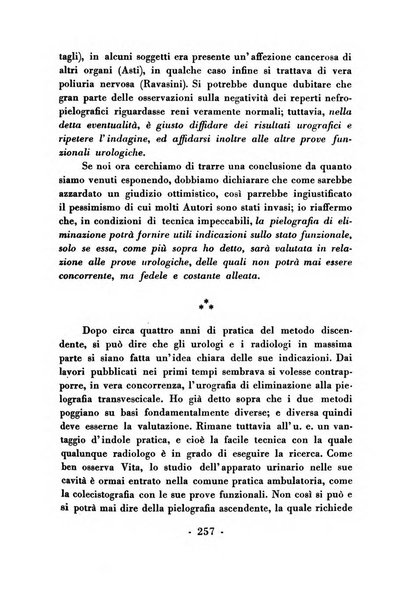 Nuntius radiologicus scripta ad rem pertinentia recenset