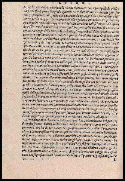 Agricoltura tratta da diuersi antichi et moderni scrittori dal sig. Gabriello Alfonso d'Herrera et tradotta di lingua spagnuola in volgare italiano da Mambrino Roseo da Fabriano. Nella quale si contengono le regole, i modi, & l'usanze che si osseruano nell'arare la terra, piantar le uigne & gli alberi, gouernare i bestiami, & fare ottimamente cioche all'agricoltura s'appartiene. Con le figure de gli alberi & delle herbe, delle quali si tratta nel libro