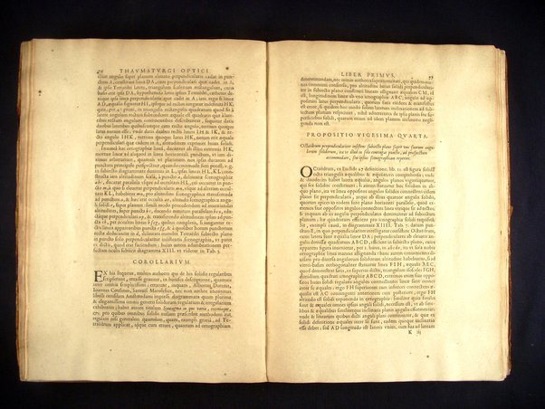 R. P. Ioannis Francisci Niceronis ... Thaumaturgus opticus, seu Admiranda Optices, per radium directum: Catoptrices, per reflexum è politis corporibus, planis, cylindricis, conicis, polyedris, polygonis & aliis: Dioptrices, per refractum in diaphanis. ... Ad eminmum cardinalem Mazarinum