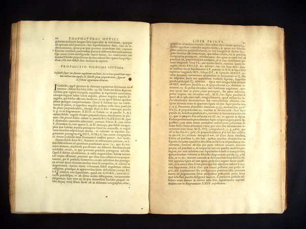 R. P. Ioannis Francisci Niceronis ... Thaumaturgus opticus, seu Admiranda Optices, per radium directum: Catoptrices, per reflexum è politis corporibus, planis, cylindricis, conicis, polyedris, polygonis & aliis: Dioptrices, per refractum in diaphanis. ... Ad eminmum cardinalem Mazarinum