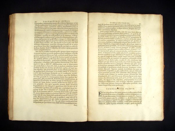 R. P. Ioannis Francisci Niceronis ... Thaumaturgus opticus, seu Admiranda Optices, per radium directum: Catoptrices, per reflexum è politis corporibus, planis, cylindricis, conicis, polyedris, polygonis & aliis: Dioptrices, per refractum in diaphanis. ... Ad eminmum cardinalem Mazarinum