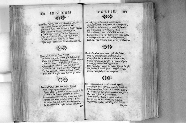 Le Veneri poesie del Bruni all'altezza serenissima di Odoardo Farnese ... - (In Roma : appresso Giacomo Mascardi, 1633)