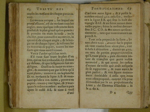 Traité des fortifications, ou Architecture militaire, tirée des place les plus estimées de ce temps, pour leurs fortifications. Diuisé en deux parties. La premiere vous met en main les plans, coupes & eleuations de quantité de placefort estimées, & tenuës pour tres-bien fortifiées. La seconde vous fournir des pratiques faciles pour en faire de semblables