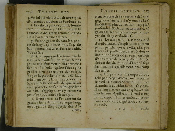 Traité des fortifications, ou Architecture militaire, tirée des place les plus estimées de ce temps, pour leurs fortifications. Diuisé en deux parties. La premiere vous met en main les plans, coupes & eleuations de quantité de placefort estimées, & tenuës pour tres-bien fortifiées. La seconde vous fournir des pratiques faciles pour en faire de semblables