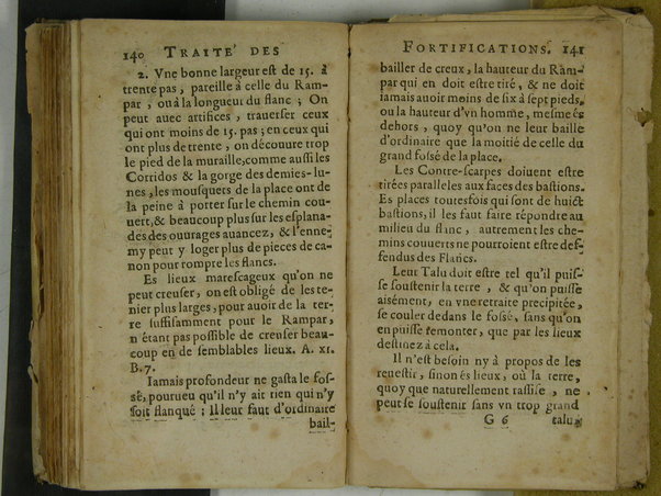 Traité des fortifications, ou Architecture militaire, tirée des place les plus estimées de ce temps, pour leurs fortifications. Diuisé en deux parties. La premiere vous met en main les plans, coupes & eleuations de quantité de placefort estimées, & tenuës pour tres-bien fortifiées. La seconde vous fournir des pratiques faciles pour en faire de semblables