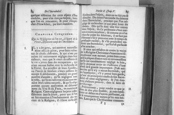 De l'incredulité, où l'on examine les motifs & les raisons génerales qui portent les incredules à rejetter la religion chrétienne. Avec deux lettres où l'on en prouve directement la verité. Par Jean Le Clerc