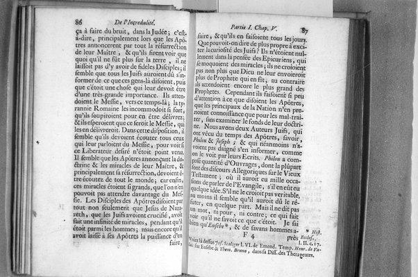 De l'incredulité, où l'on examine les motifs & les raisons génerales qui portent les incredules à rejetter la religion chrétienne. Avec deux lettres où l'on en prouve directement la verité. Par Jean Le Clerc