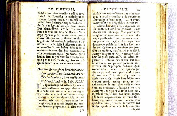 De picturis et imaginibus sacris, liber vnus: tractans de vitandis circa eas abusibus, & de earundem significationibus. Authore Ioanne Molano Louaniensi, ...Eiusdem Responsio quodlibetica, ad tres quaestiones ...