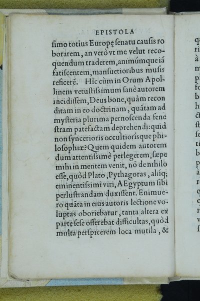 Horou Apollonos Neiloou hieroglyphika. Ori Apollinis Niliaci, De sacris notis & sculpturis libri duo, vbi ad fidem vetusti codicis manu scripti restituta sunt loca permulta, corrupta ante ac deplorata. Quibus accessit uersio recens, per Io. Mercerum Vticensem concinnata, & obseruationes non infrugiferae