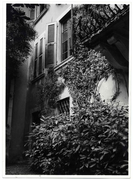 Fotografia della finestra del Vittoriale dalla quale è caduto Gabriele D'Annunzio